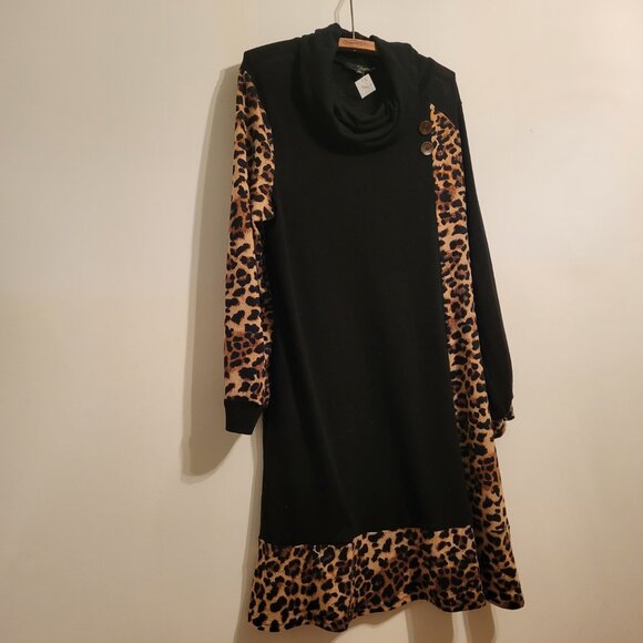 Suzanne Betro - Elegant flowy dress - Animal print - Size 1X - Picture 2 of 10